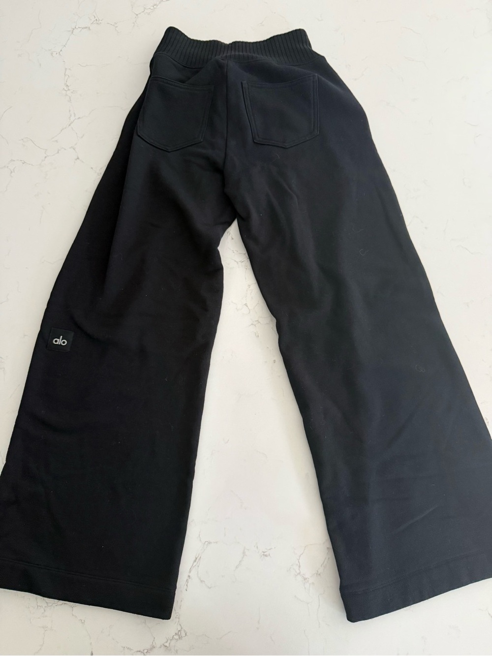 Alo Yoga Serenity Pant - Picture 4 of 7
